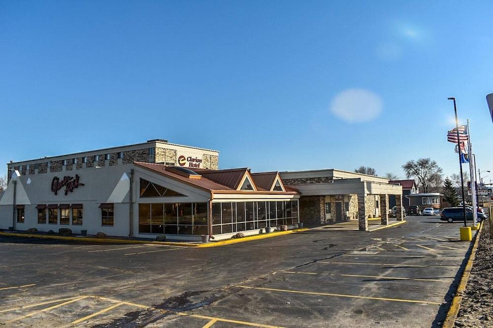 Americinn & Suites By Wyndham Baraboo Event Center Екстериор снимка