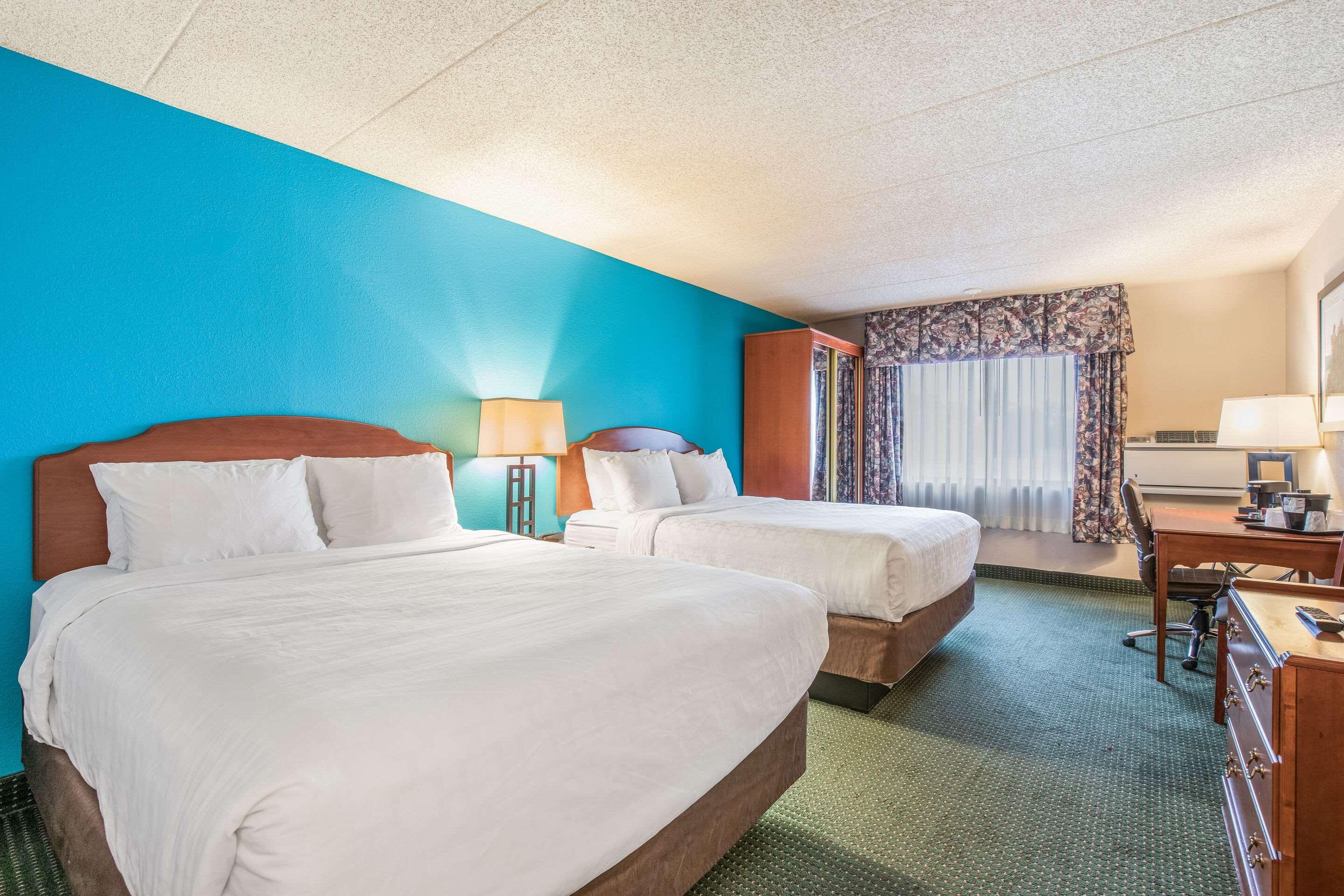 Americinn & Suites By Wyndham Baraboo Event Center Екстериор снимка