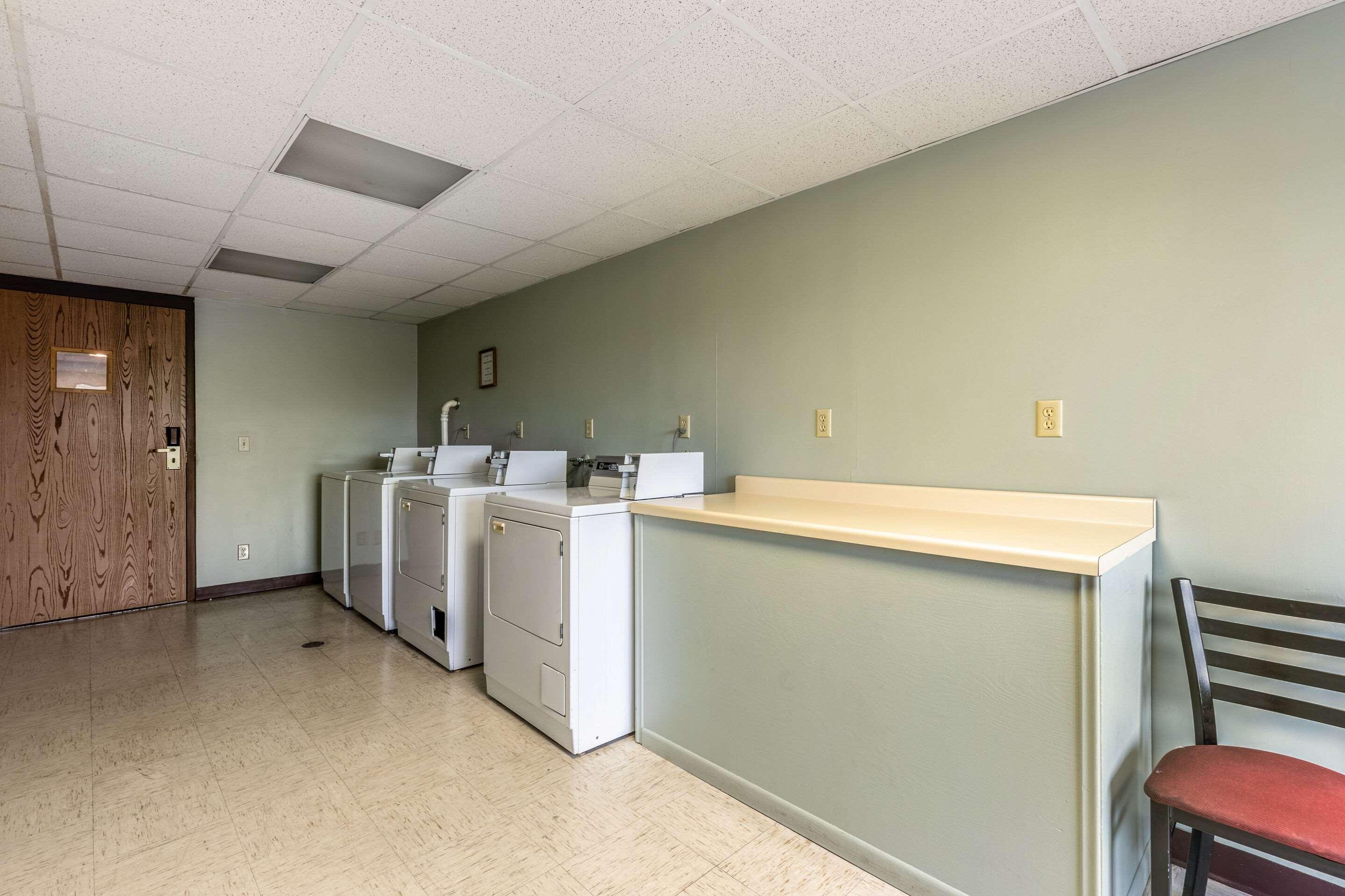 Americinn & Suites By Wyndham Baraboo Event Center Екстериор снимка