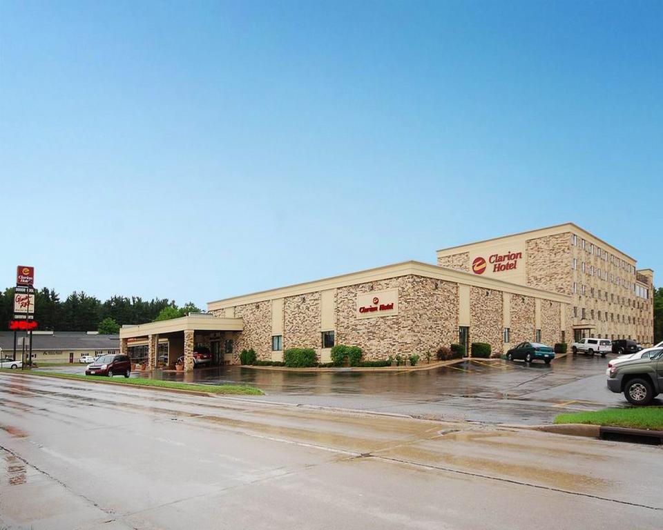 Americinn & Suites By Wyndham Baraboo Event Center Екстериор снимка