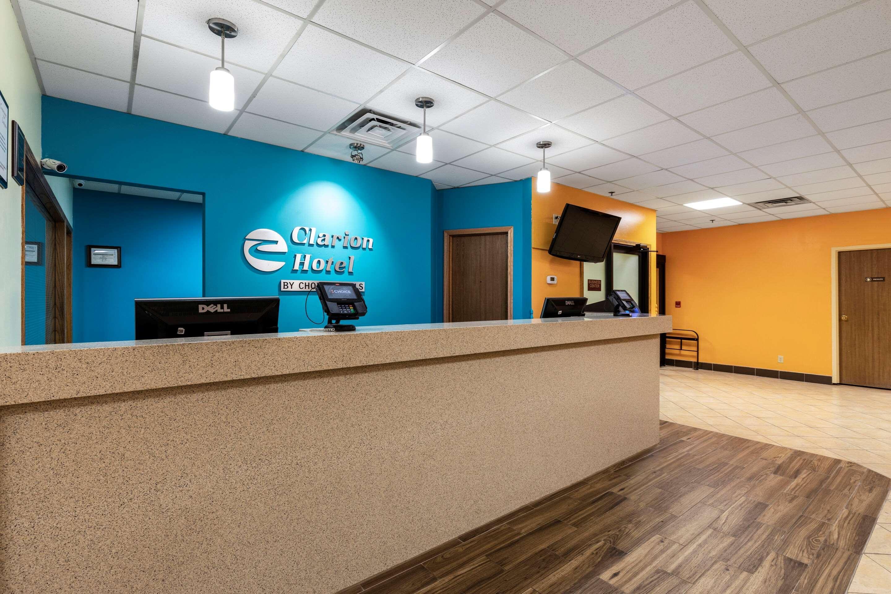 Americinn & Suites By Wyndham Baraboo Event Center Екстериор снимка