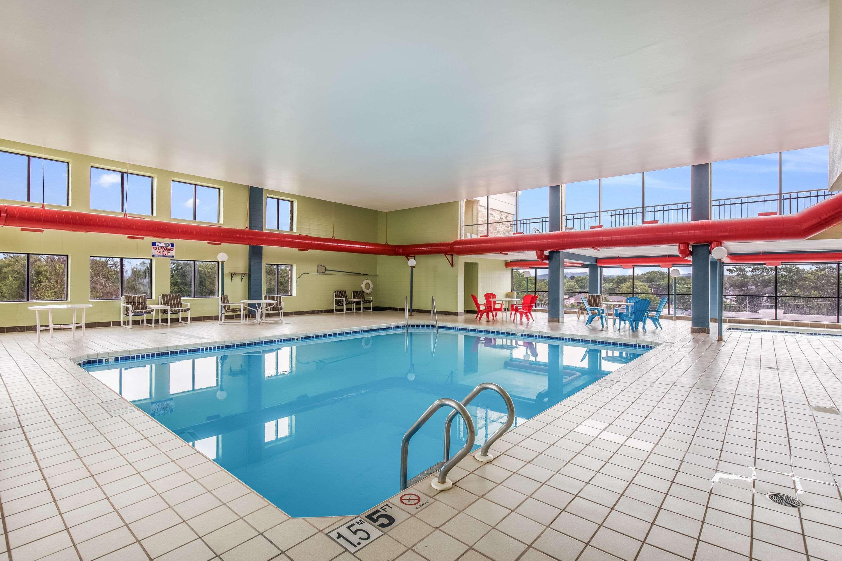 Americinn & Suites By Wyndham Baraboo Event Center Екстериор снимка
