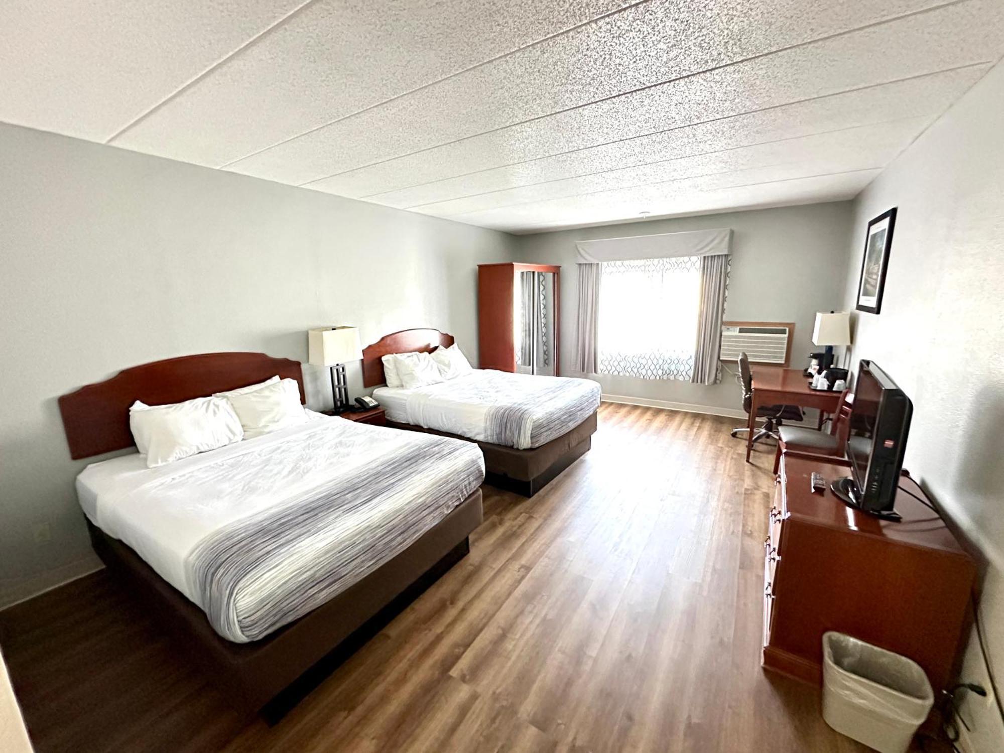 Americinn & Suites By Wyndham Baraboo Event Center Екстериор снимка