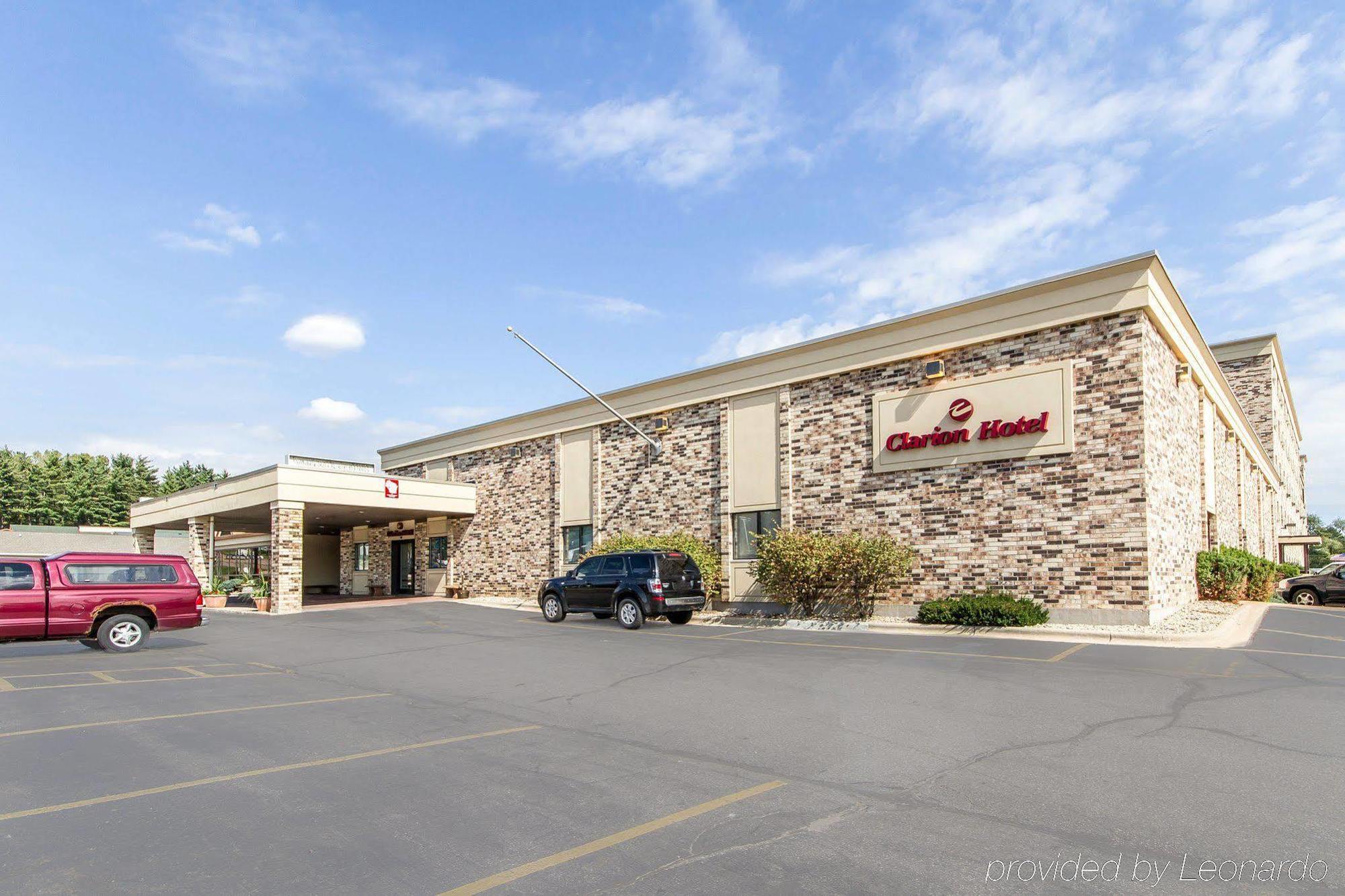 Americinn & Suites By Wyndham Baraboo Event Center Екстериор снимка