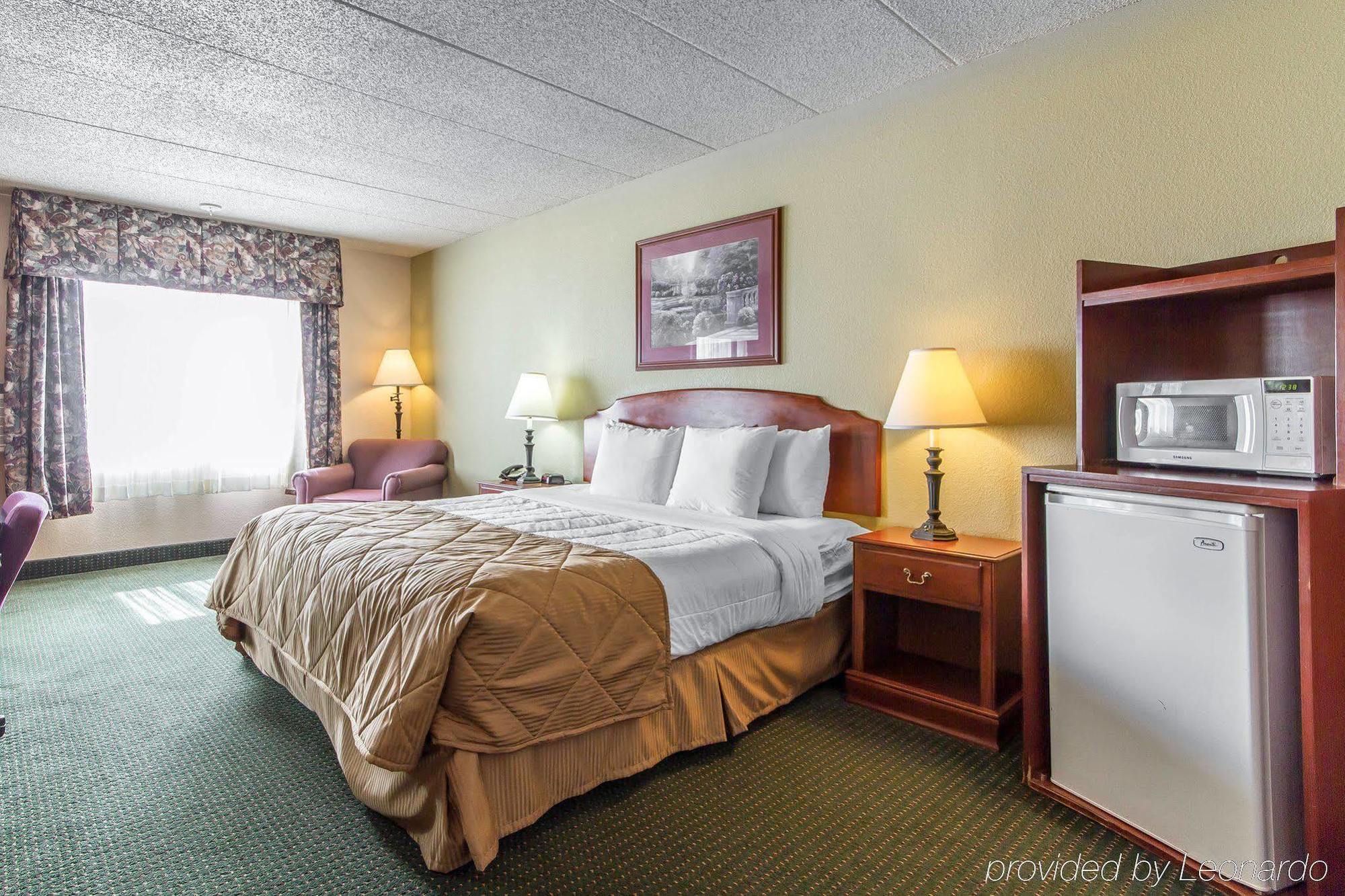 Americinn & Suites By Wyndham Baraboo Event Center Екстериор снимка